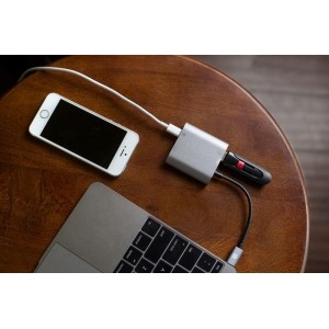 Kanex USB-C VGA Adapter with Power Delivery - Adapter z USB-C na USB 1,5 A, USB-C Power Delivery 60 W   VGA Full HD (Anodized Aluminum)-461425